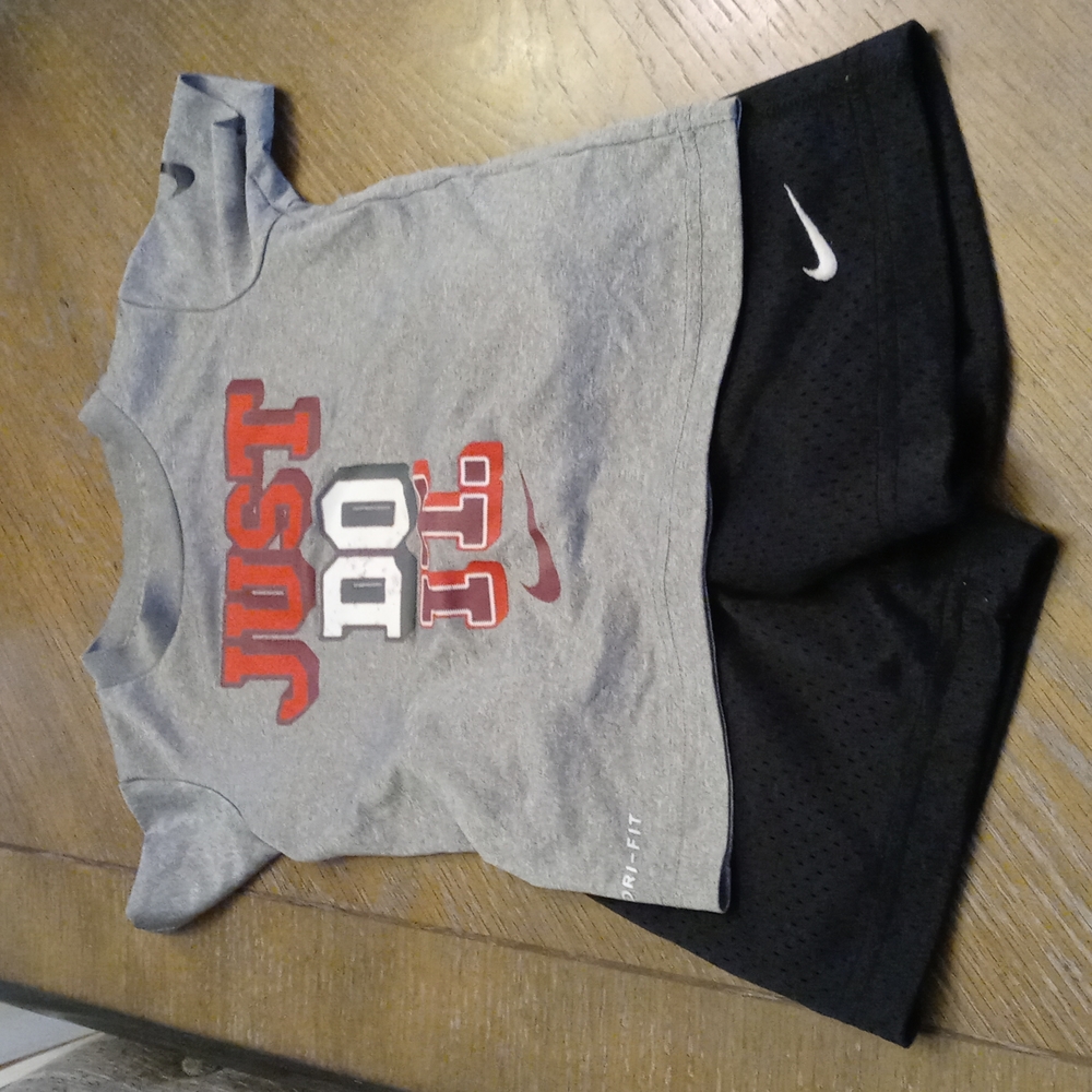 Nike short set for toddler boy size 2t
